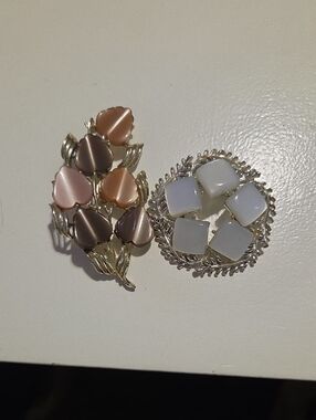 2 Silver-Tone Floral Cluster Brooch with Soft Pink & Peach Accents